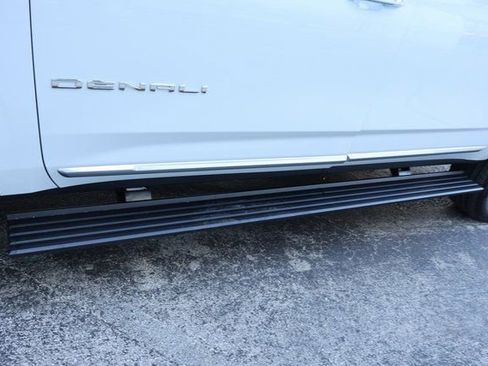 New 2026 GMC Yukon XL Denali w/ Sun & Power Step Package image 9