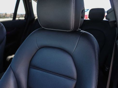 Used 2020 Mercedes-Benz GLC 300 4MATIC w/ Parking Assistance Package image 27