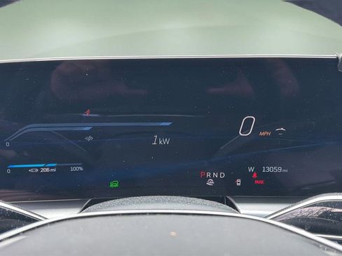 Certified 2025 Cadillac Lyriq Luxury image 29