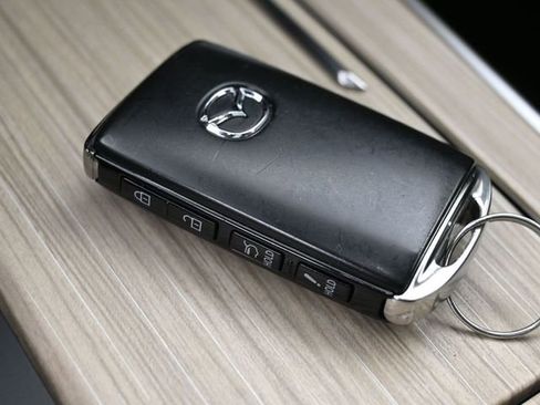 Certified 2025 MAZDA CX-90 3.3 Turbo w/ Preferred Package image 17