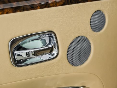 Used 2010 Rolls-Royce Ghost RWD image 20