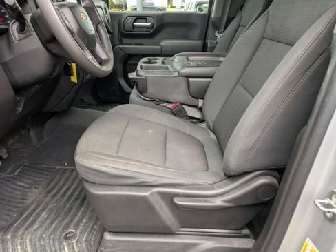 Used 2020 Chevrolet Silverado 1500 Custom w/ Custom Value Package image 11