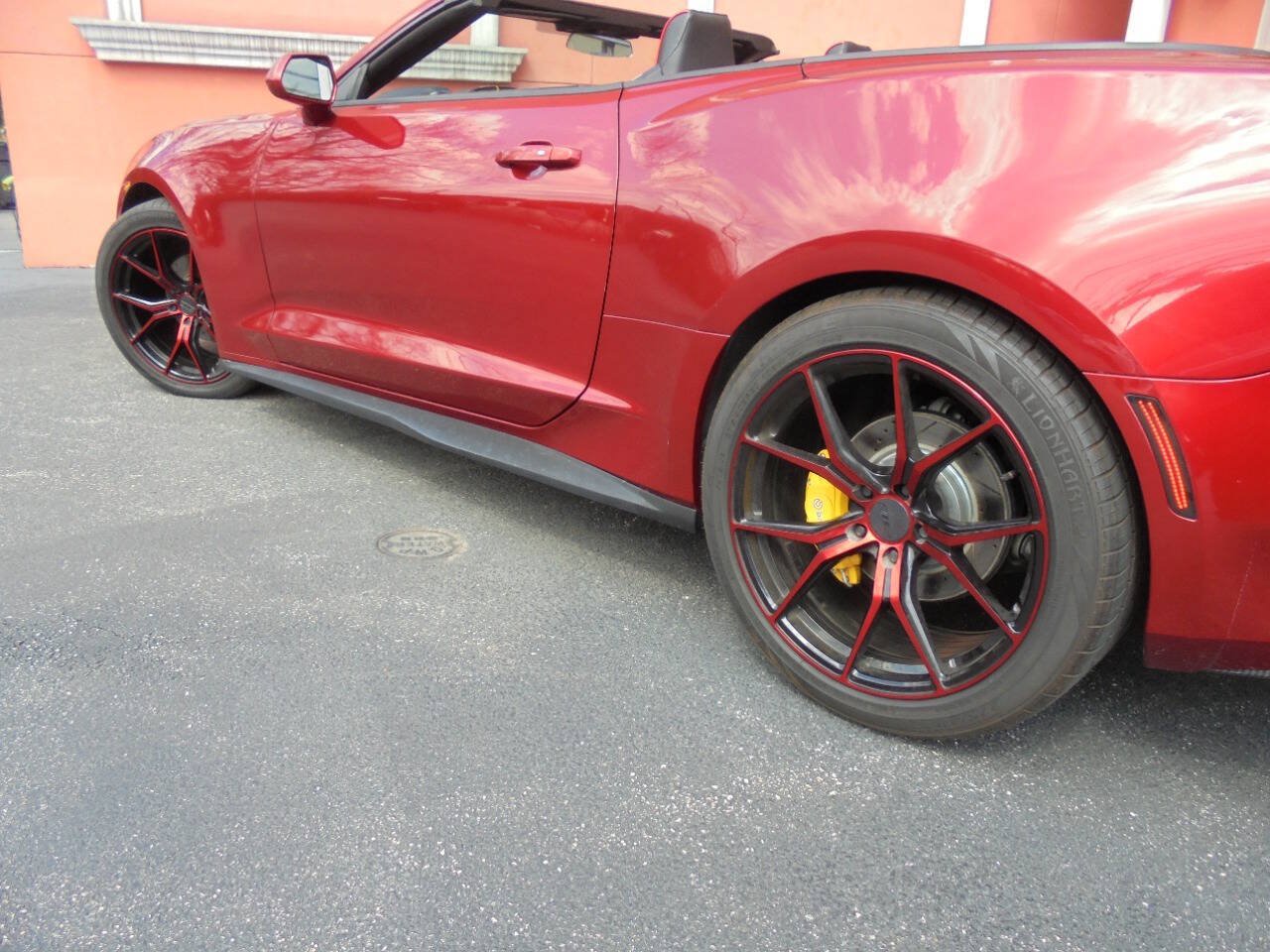 Used 2017 Chevrolet Camaro LT RWD image 25