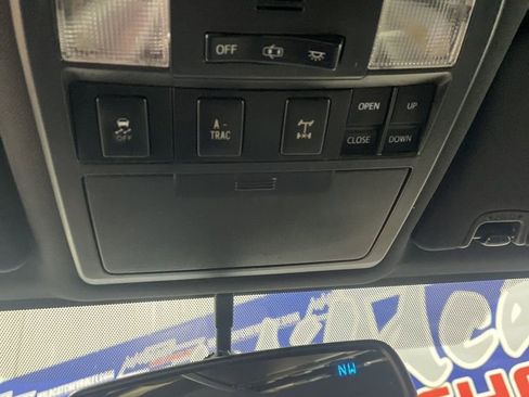 Used 2016 Toyota Tacoma TRD Off-Road image 21