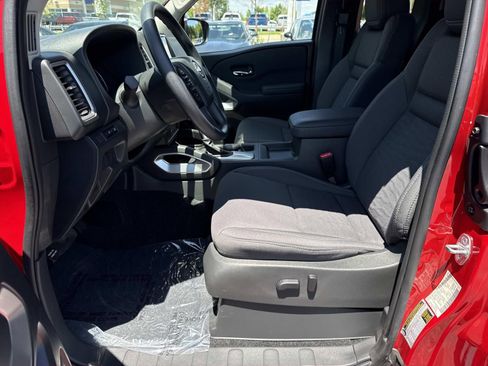 Used 2023 Nissan Frontier SV w/ Technology Package RWD image 29