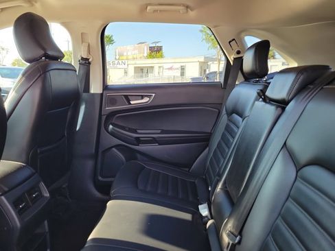 Used 2024 Ford Edge SEL image 16