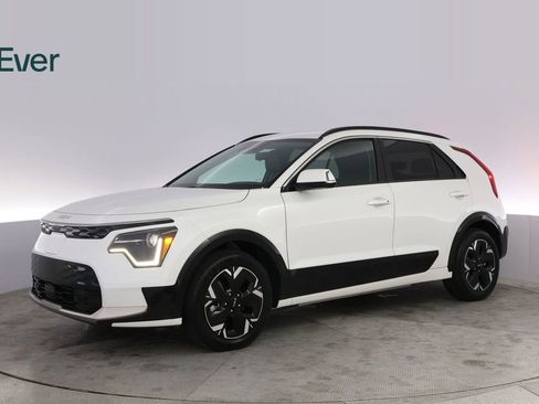 Used 2024 Kia Niro Wind FWD image 18