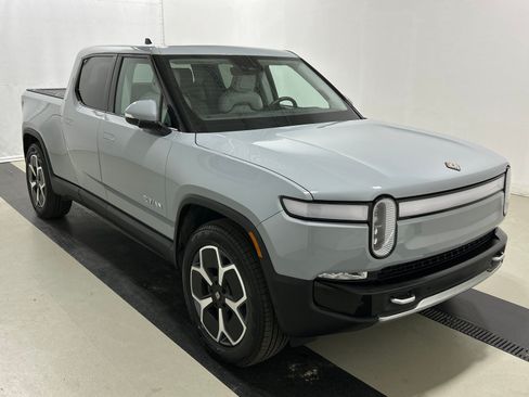 Used 2024 Rivian R1T Adventure AWD/4WD image 7
