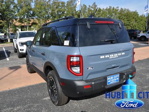 New 2026 Ford Bronco Sport Outer Banks w/ Outer Banks Tech Package+ AWD/4WD image 3