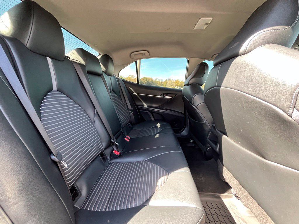 Used 2022 Toyota Camry SE FWD image 32