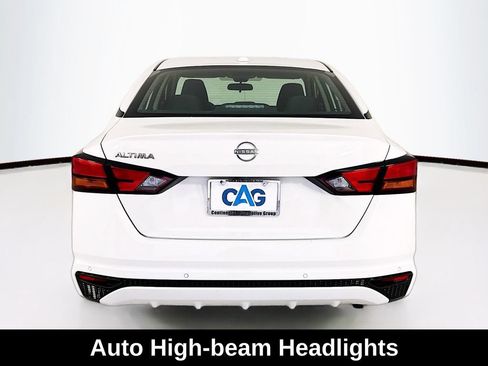 Used 2025 Nissan Altima 2.5 SV FWD image 6