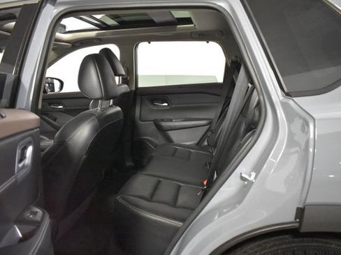 Used 2023 Nissan Rogue SL w/ SL Premium Package AWD/4WD image 29