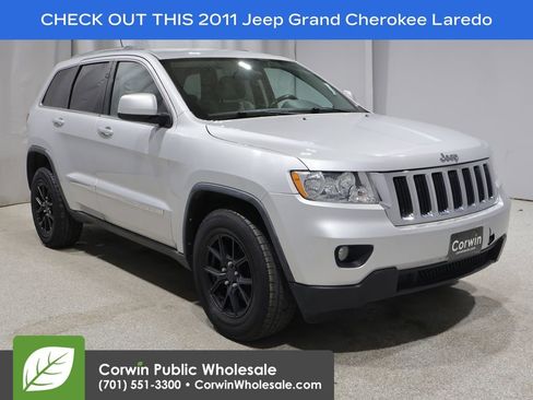Used 2011 Jeep Grand Cherokee Laredo AWD/4WD image 1