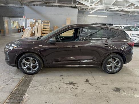 Certified 2023 Ford Escape ST-Line w/ Tech Pack #1 image 4
