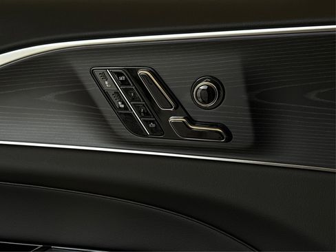 New 2026 Cadillac Lyriq Sport image 31