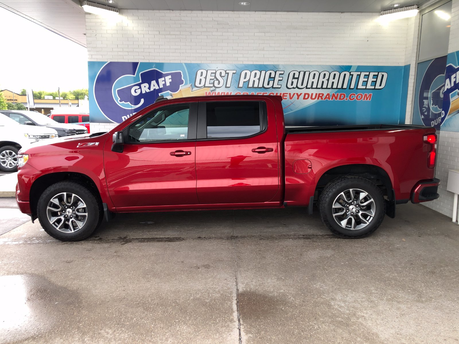 Used 2024 Chevrolet Silverado 1500 RST w/ Z71 Off-Road Package AWD/4WD image 5