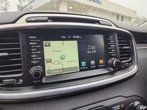 Used 2017 Kia Sorento SX image 25