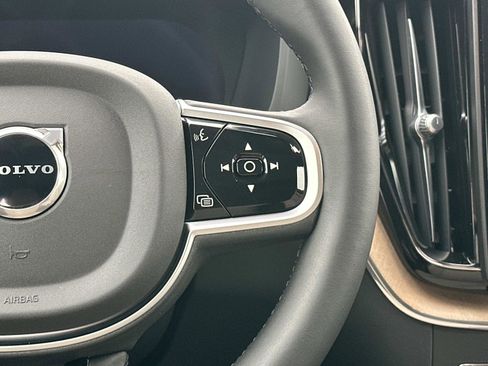 New 2026 Volvo XC60 B5 Core w/ Climate Package image 9
