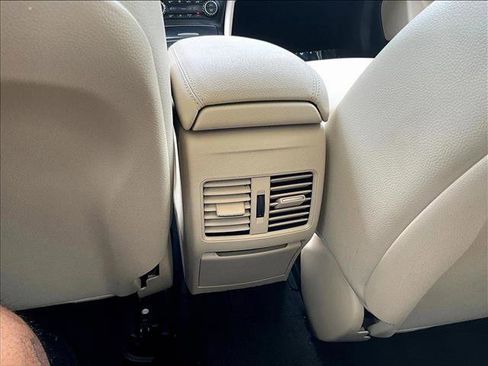 Used 2020 Mercedes-Benz GLA 250 4MATIC image 25