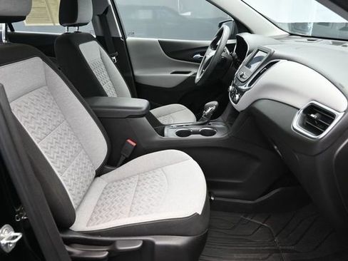 Used 2023 Chevrolet Equinox LS w/ LPO, Floor Liner Package FWD image 34