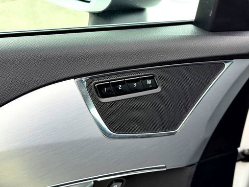 Used 2018 Volvo XC90 T5 Momentum w/ Convenience Package image 15