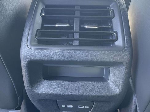 New 2026 Volkswagen Tiguan SE R-Line FWD image 12