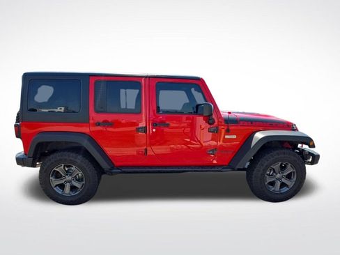 Used 2017 Jeep Wrangler Unlimited Rubicon AWD/4WD image 2