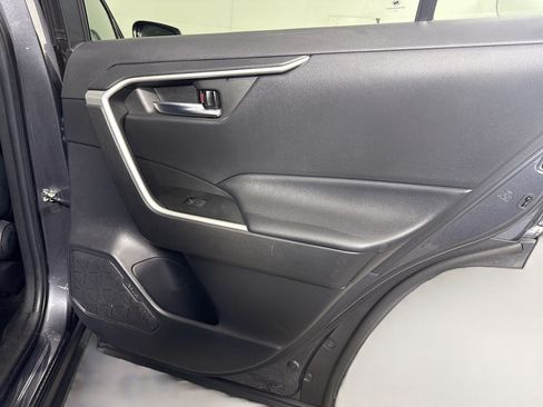Used 2022 Toyota RAV4 XLE AWD/4WD image 28