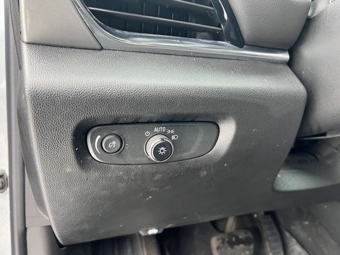 Certified 2023 Chevrolet Traverse LT image 19