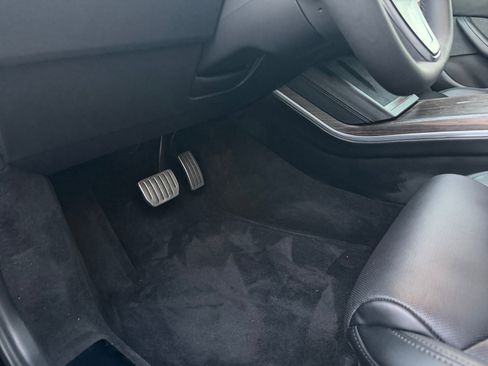 Used 2022 Tesla Model S image 31