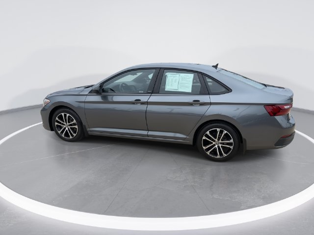 Used 2023 Volkswagen Jetta Sport FWD image 11