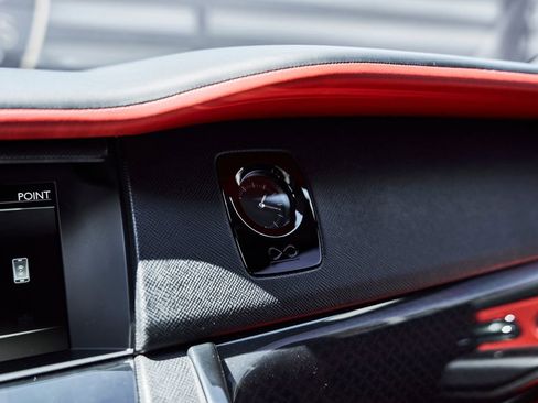 Used 2024 Rolls-Royce Cullinan Black Badge w/ Dark Exterior Package image 89