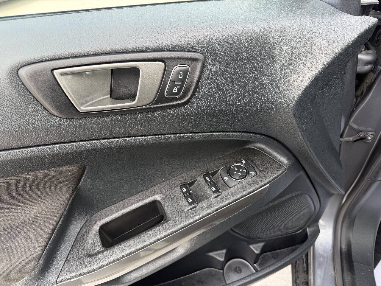 Used 2021 Ford EcoSport SE w/ SE Convenience Package FWD image 25