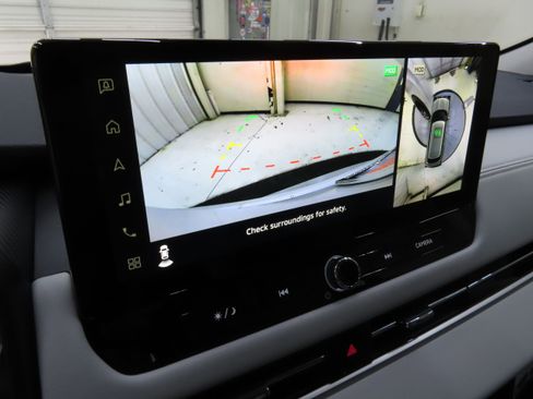 New 2025 Mitsubishi Outlander SE image 17