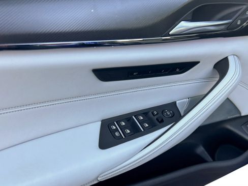 Used 2020 BMW M5 w/ Executive Package image 11