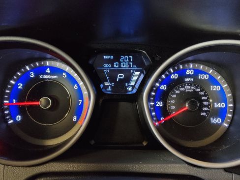 Used 2013 Hyundai Elantra GLS w/ Preferred Pkg image 23