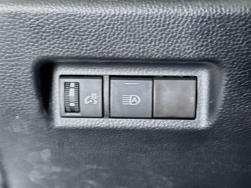 Used 2020 Toyota RAV4 XLE FWD image 17