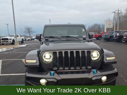 Used 2021 Jeep Wrangler Unlimited Sahara image 3