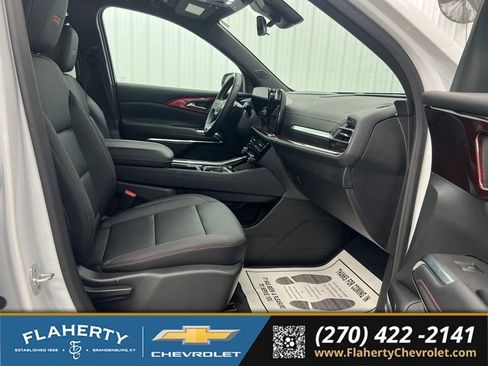 Used 2025 Chevrolet Traverse Z71 w/ Enhanced Driving Package AWD/4WD image 15