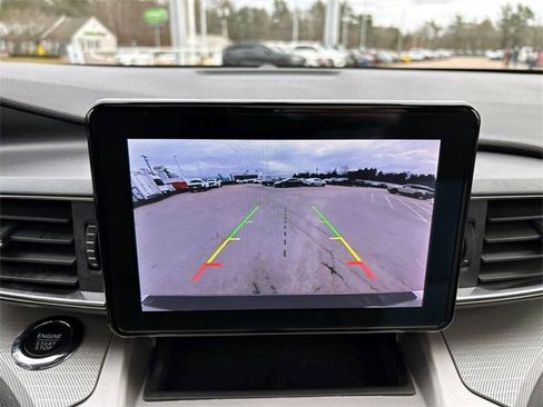 Used 2022 Ford Explorer XLT w/ Equipment Group 202A image 26