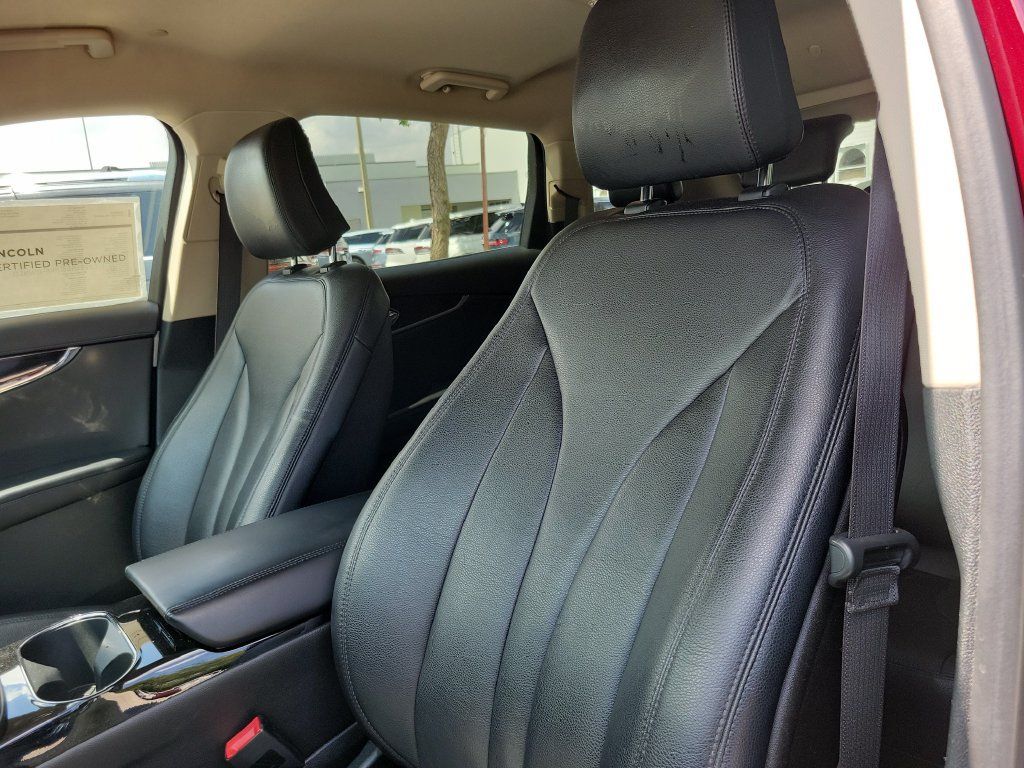 Used 2022 Lincoln Nautilus FWD w/ Premium Package image 15