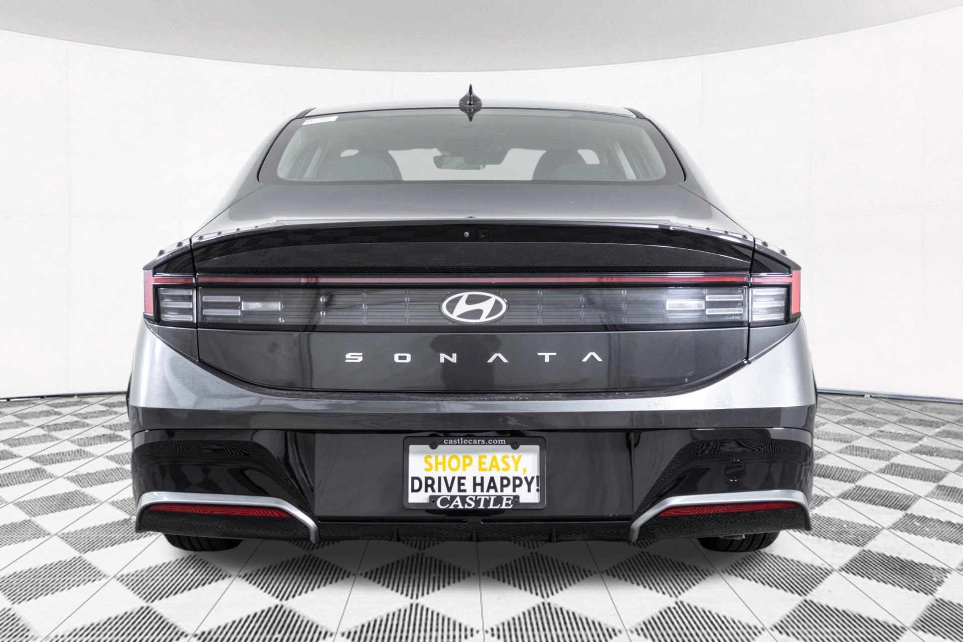 Used 2025 Hyundai Sonata SEL FWD image 17