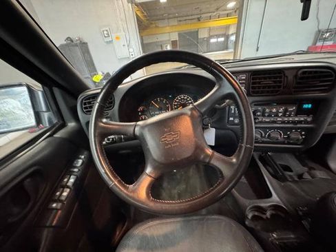 Used 1999 Chevrolet Blazer LT w/ Cold-Climate Pkg AWD/4WD image 33