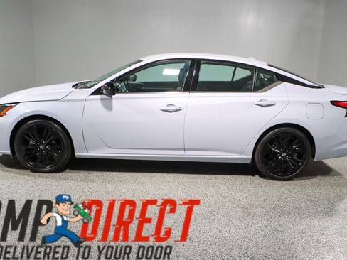 Used 2024 Nissan Altima 2.5 SR image 10