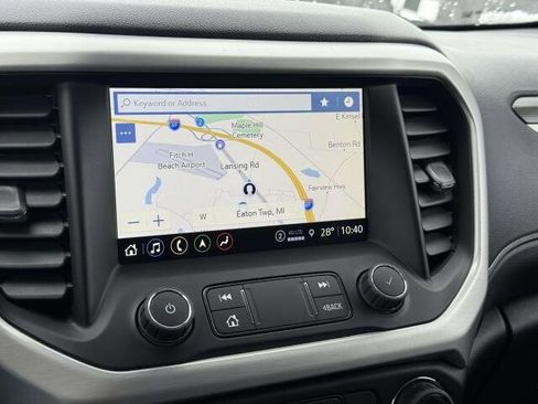 Used 2023 GMC Acadia SLT image 28