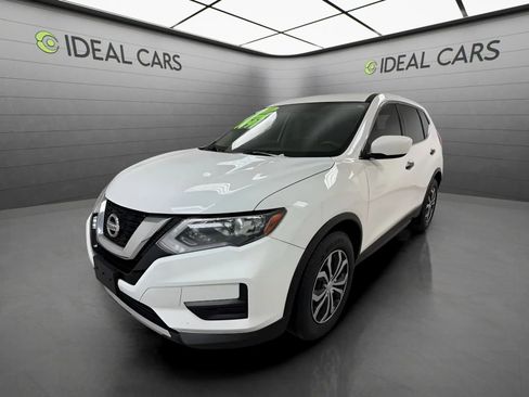 Used 2017 Nissan Rogue S FWD image 1