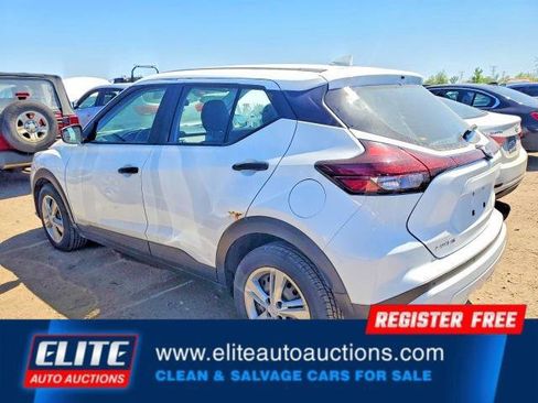 Used 2023 Nissan Kicks S FWD image 3