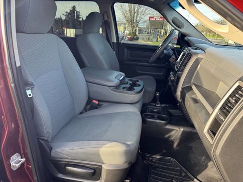 Used 2018 RAM 2500 Tradesman w/ Chrome Appearance Group image 11