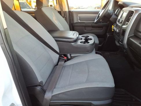 Used 2022 RAM 1500 Classic SLT AWD/4WD image 21