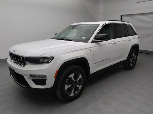 Used 2022 Jeep Grand Cherokee Limited 4xe w/ Luxury Tech Group II image 2